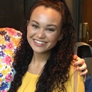 Meet your Posher, Kayla